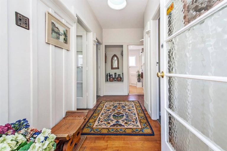 Photo of property in 98 Neville Street, Spreydon, Christchurch, 8024