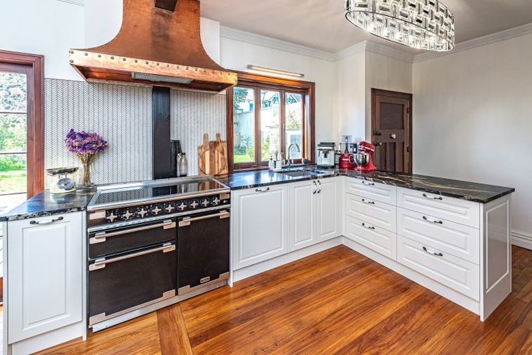 Photo of property in 4 Kent Road, Saint Johns Hill, Whanganui, 4501