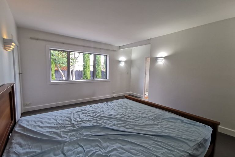 Photo of property in 111 Memorial Avenue, Burnside, Christchurch, 8053