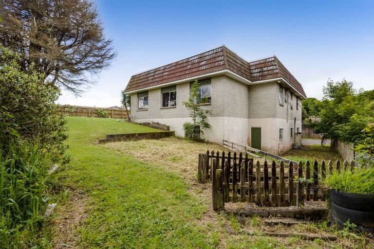 Photo of property in 19 Tybalt Street, Stratford, 4332