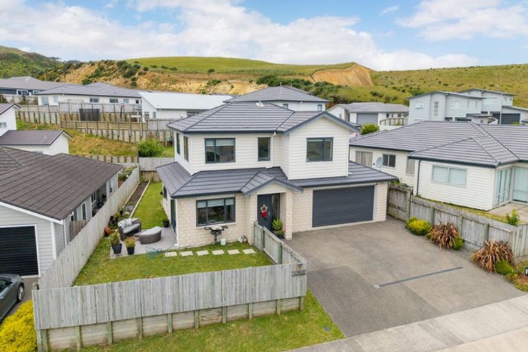 Photo of property in 77 Grenada Drive, Grenada Village, Wellington, 6037