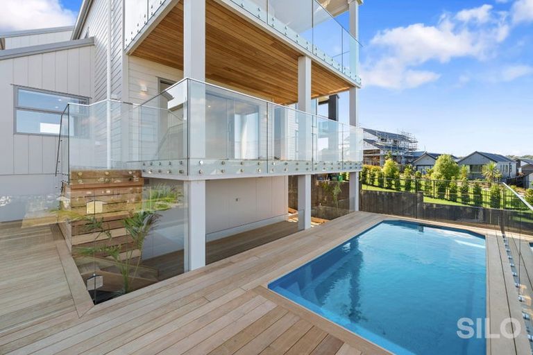 Photo of property in 35 Kikorangi Drive, Wainui, Silverdale, 0992