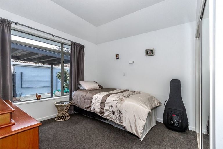 Photo of property in 48 Surrey Street, Linwood, Christchurch, 8062