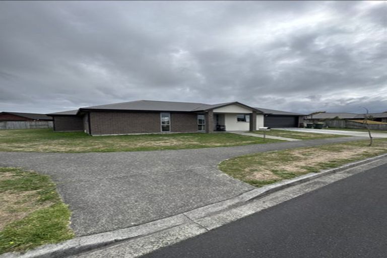 Photo of property in 8 Waltham Place, Rototuna North, Hamilton, 3210