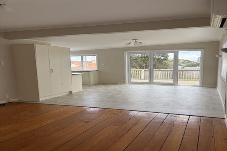 Photo of property in 15 Aramoana Avenue, Devonport, Auckland, 0624