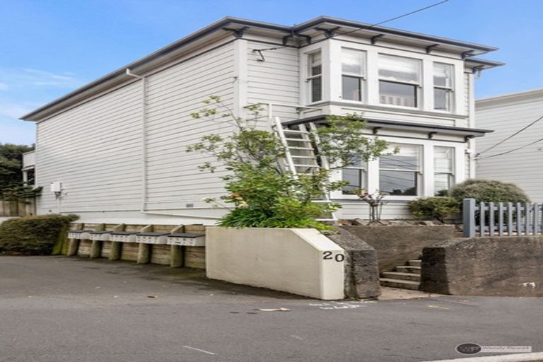 Photo of property in 18 Thompson Street, Mount Cook, Wellington, 6011