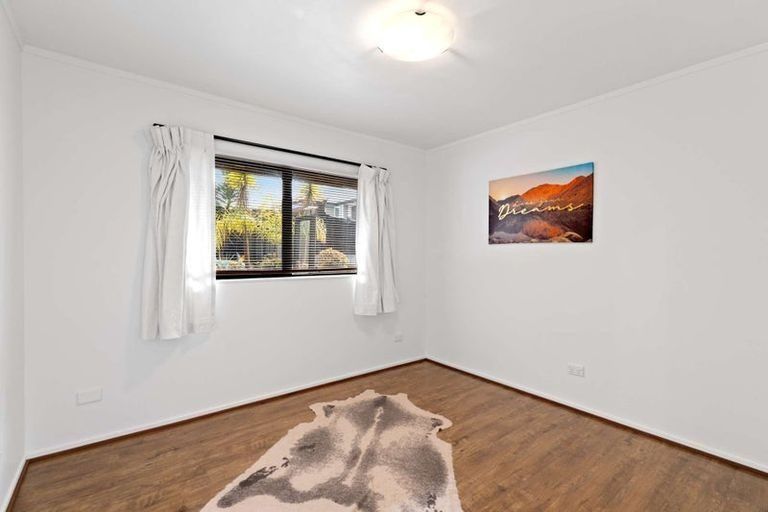 Photo of property in 5b Collingwood Road, Waiuku, 2123