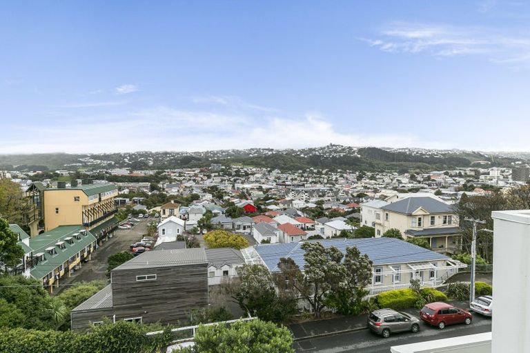 Photo of property in Coromandel Heights, 4/111 Coromandel Street, Newtown, Wellington, 6021
