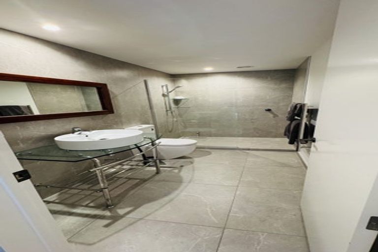 Photo of property in 1/324 Beach Road, Campbells Bay, Auckland, 0630