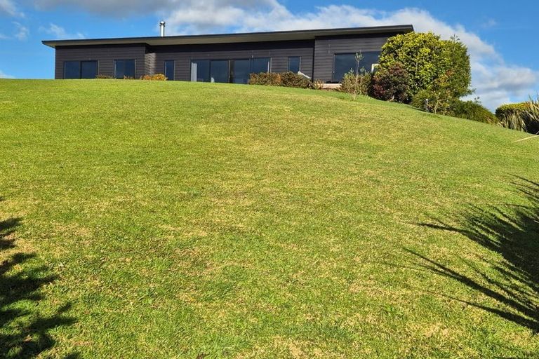 Photo of property in 330 Cable Bay Block Road, Cable Bay, 0420
