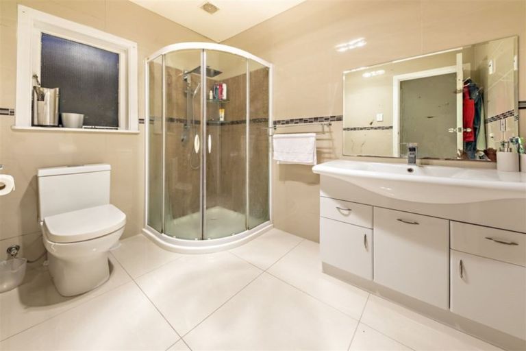 Photo of property in 49 Christmas Road, Manurewa, Auckland, 2102