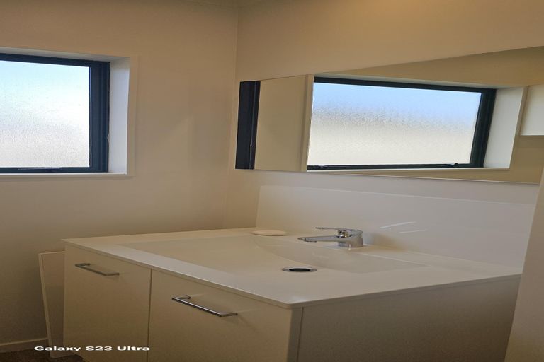 Photo of property in 9a Trigg Place, Bader, Hamilton, 3206