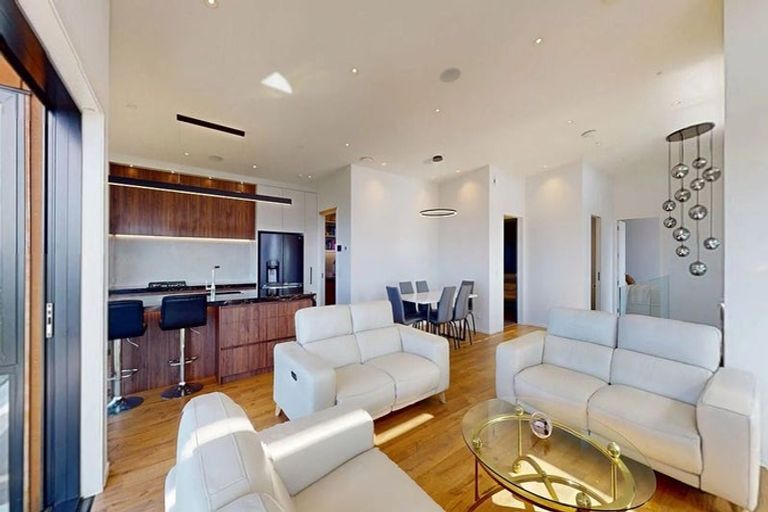 Photo of property in 49 Ashton Fitchett Drive, Brooklyn, Wellington, 6021