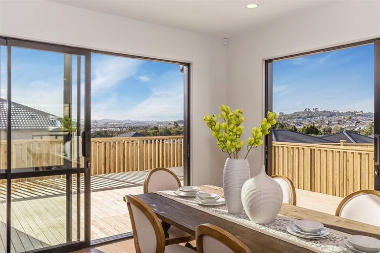 Photo of property in 9 Drover Close, Flat Bush, Auckland, 2019