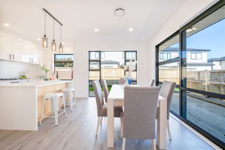 Photo of property in 70 Hughs Way, Flat Bush, Auckland, 2019