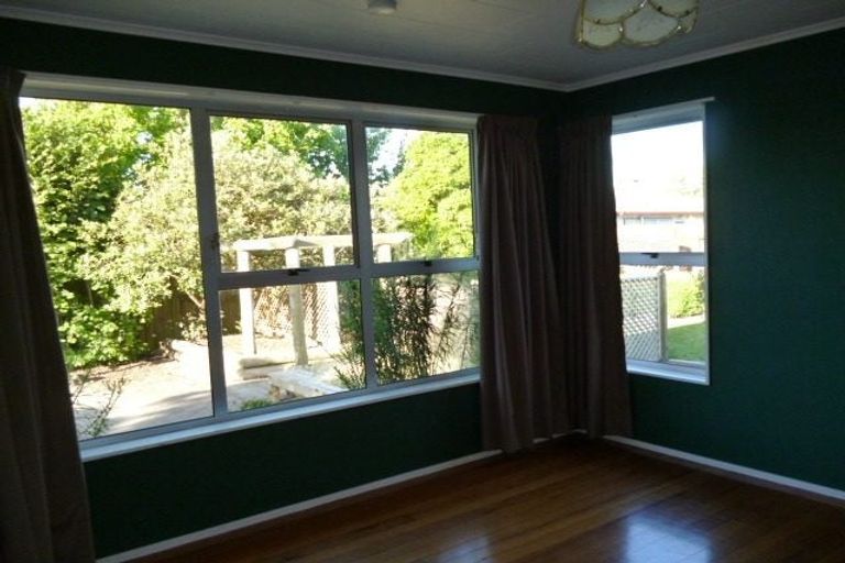 Photo of property in 17 Gebbie Road, Taradale, Napier, 4112