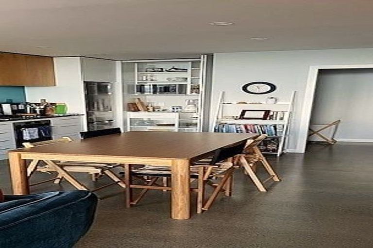 Photo of property in 442 The Esplanade, Island Bay, Wellington, 6023