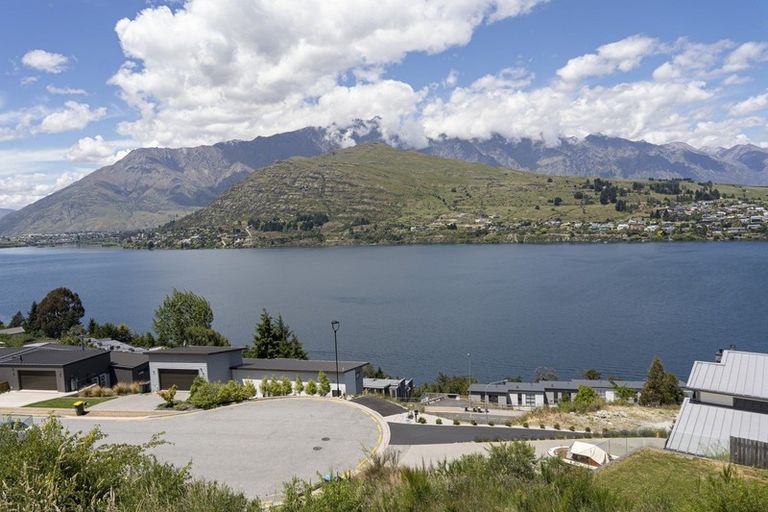 Photo of property in St Andrews Park, 12 Saint Mathews Place, Queenstown, 9300