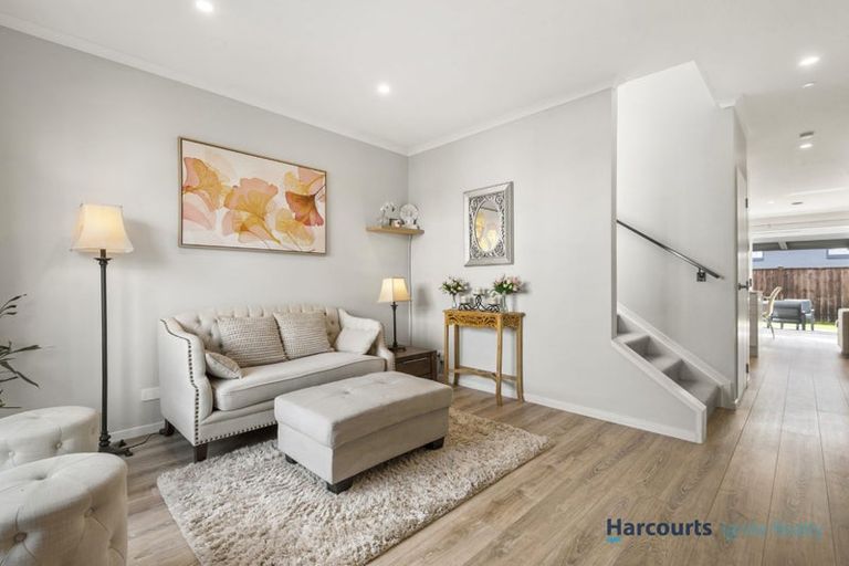 Photo of property in 7 Samuel Cassidy Avenue, Swanson, Auckland, 0614