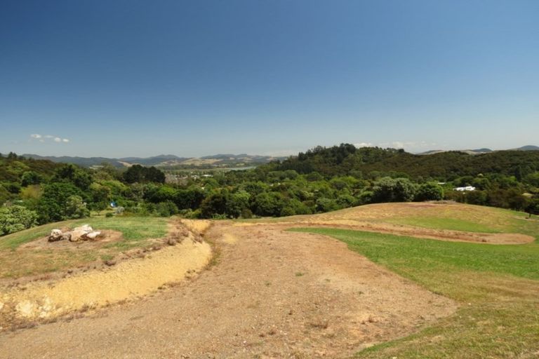Photo of property in 205 Bellville Drive, Coromandel, 3506