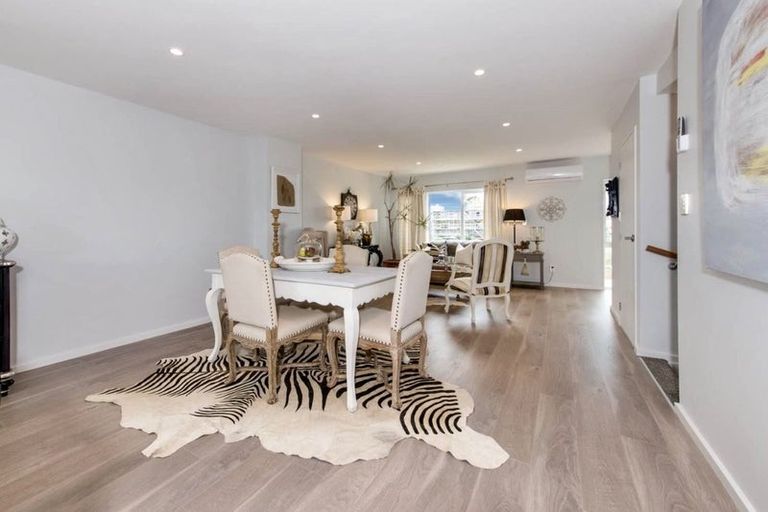 Photo of property in 85 Bordeaux Parade, Te Atatu South, Auckland, 0610