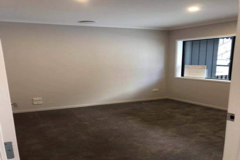 Photo of property in 76 Mapou Road, Hobsonville, Auckland, 0616