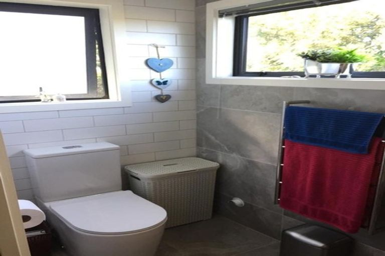 Photo of property in 51 Tainui Road, Titirangi, Auckland, 0604