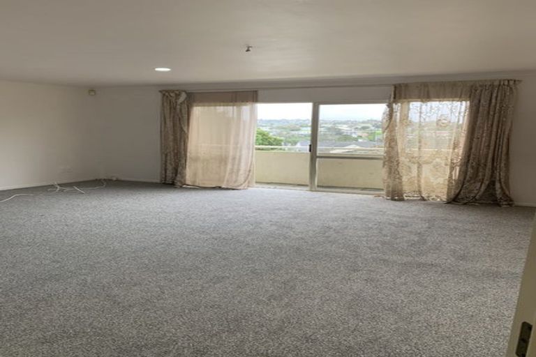 Photo of property in 16 Stephanie Close, Glenfield, Auckland, 0629