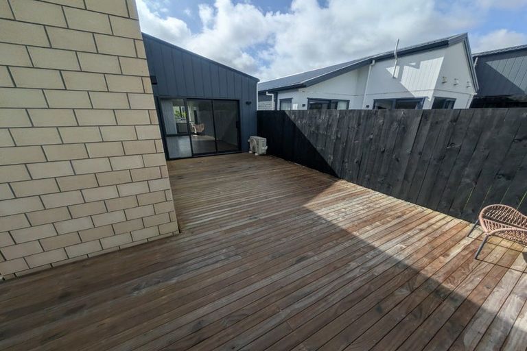 Photo of property in 57 Biokovo Street, Massey, Auckland, 0614