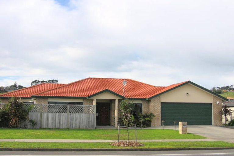 Photo of property in 160 Kilkenny Drive, East Tamaki Heights, Auckland, 2016