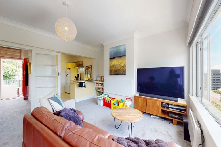 Photo of property in Samoa High Commission, 4/1 Wesley Road, Kelburn, Wellington, 6012