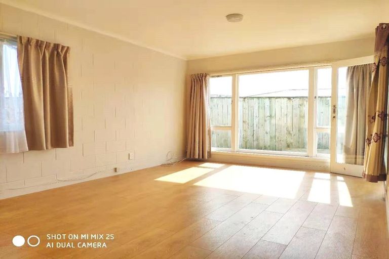 Photo of property in 10 Kereru Street, Henderson, Auckland, 0612