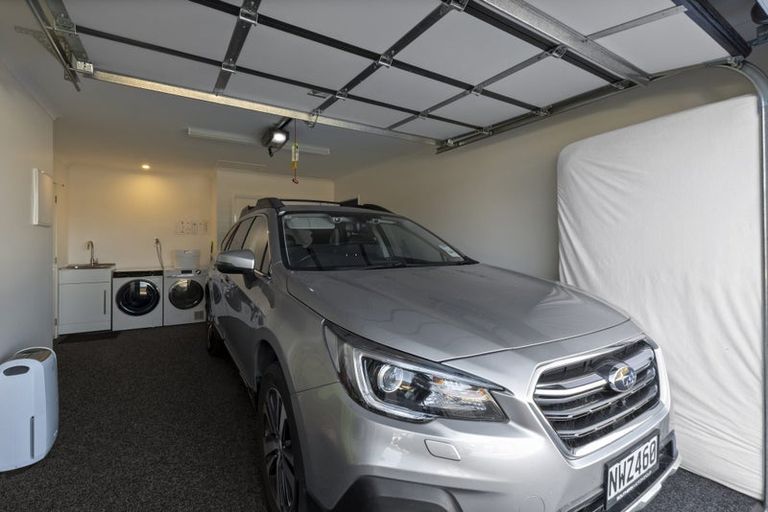 Photo of property in 8 Barn Road, Jacks Point, 9371