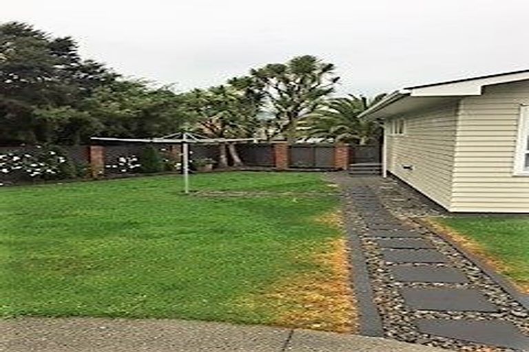 Photo of property in 18 Manutuke Street, Wainuiomata, Lower Hutt, 5014