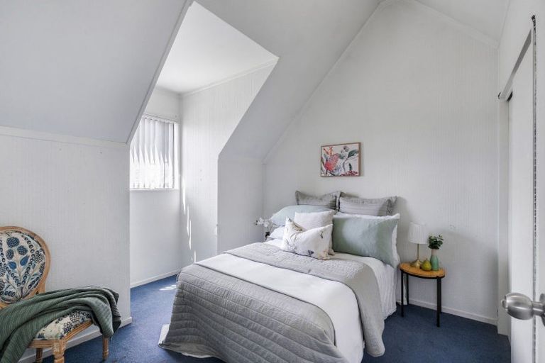 Photo of property in 2/21 Leven Lane, Totara Heights, Auckland, 2105