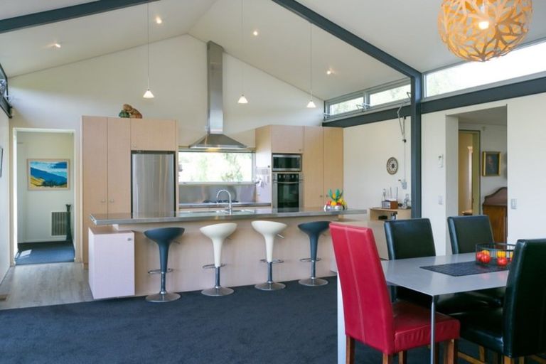 Photo of property in 129 Richmond Road, Brixton, New Plymouth, 4373