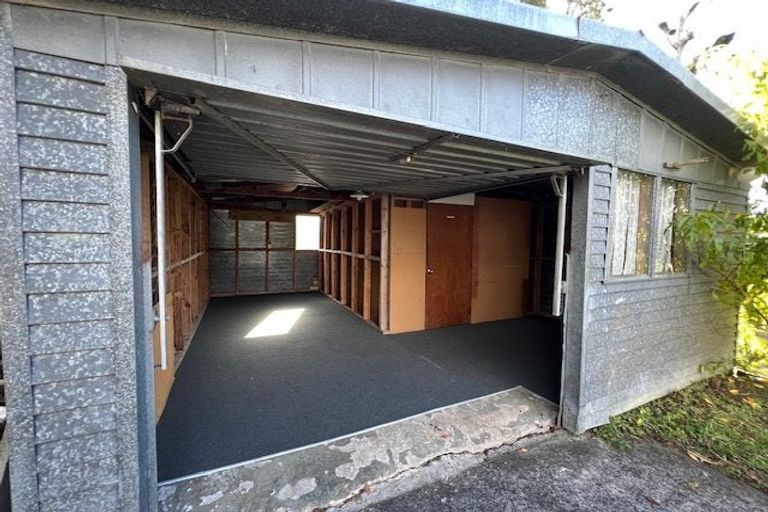 Photo of property in 4 Elvira Place, Ranui, Auckland, 0612