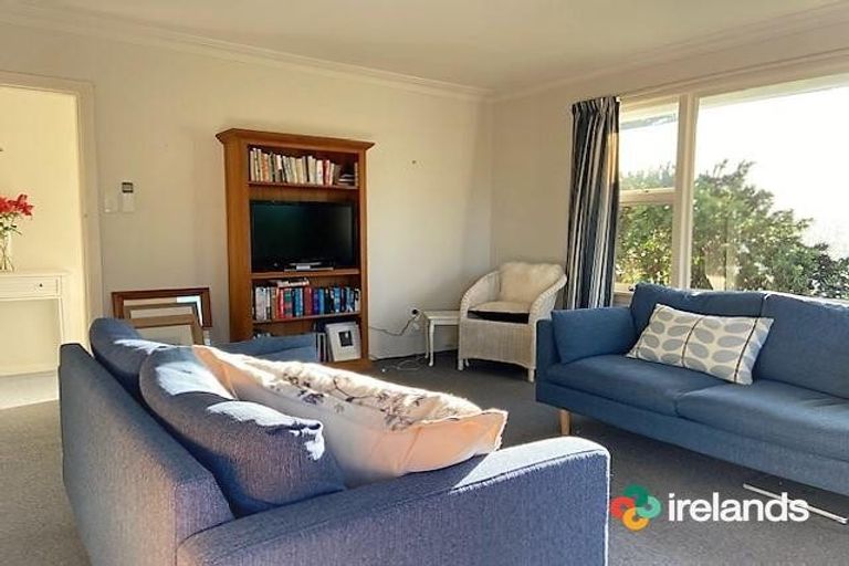 Photo of property in 4 Kyeburn Place, Avonhead, Christchurch, 8042