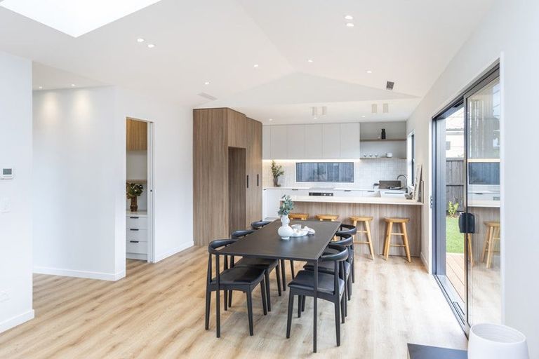 Photo of property in 2 Perehia Mews, Marshland, Christchurch, 8083