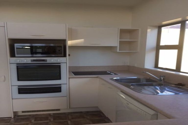 Photo of property in 144d Karori Road, Karori, Wellington, 6012