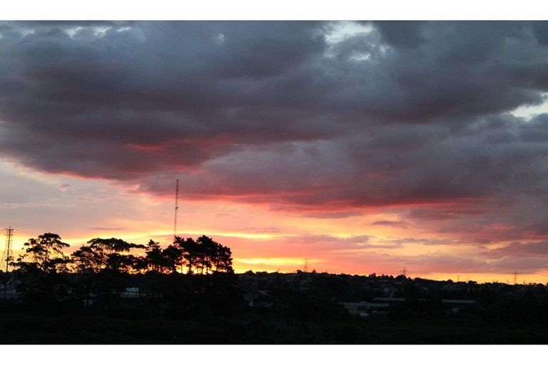 Photo of property in 7 Celsmere Lane, Te Atatu Peninsula, Auckland, 0610