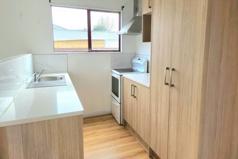 Photo of property in 1/9 Waiari Road, Conifer Grove, Takanini, 2112