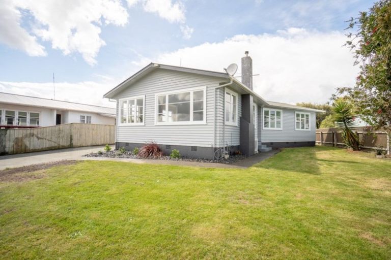 Photo of property in 44 Ronberg Street, Highbury, Palmerston North, 4412