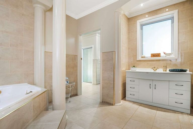 Photo of property in 13 Muriwai Drive, Whakatane, 3120