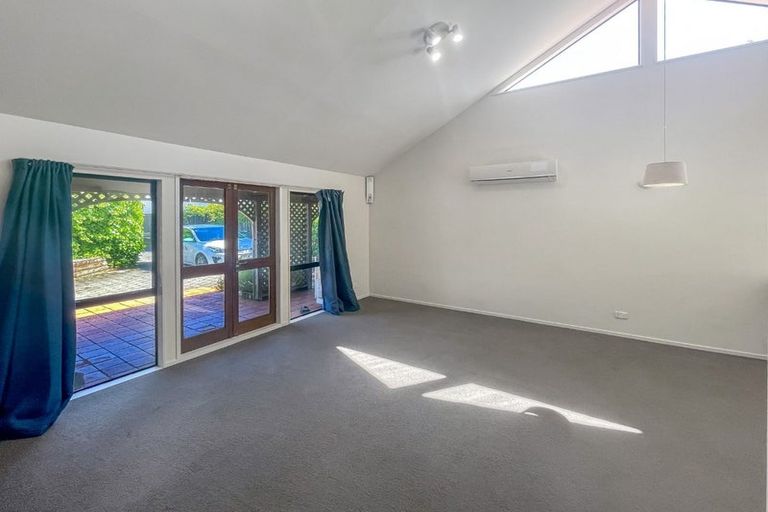 Photo of property in 106b Richmond Street, Petone, Lower Hutt, 5012