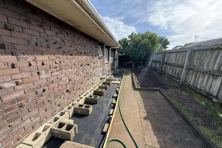 Photo of property in 2/3 Hedge Row, Sunnyhills, Auckland, 2010
