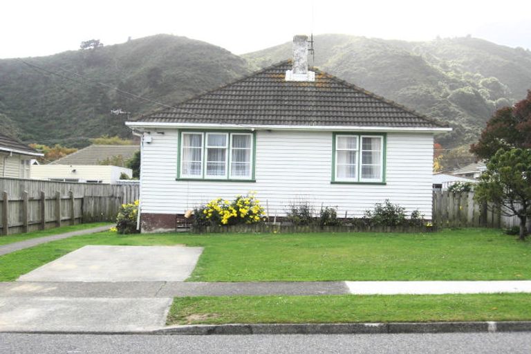 Photo of property in 1/23 Langford Street, Naenae, Lower Hutt, 5011