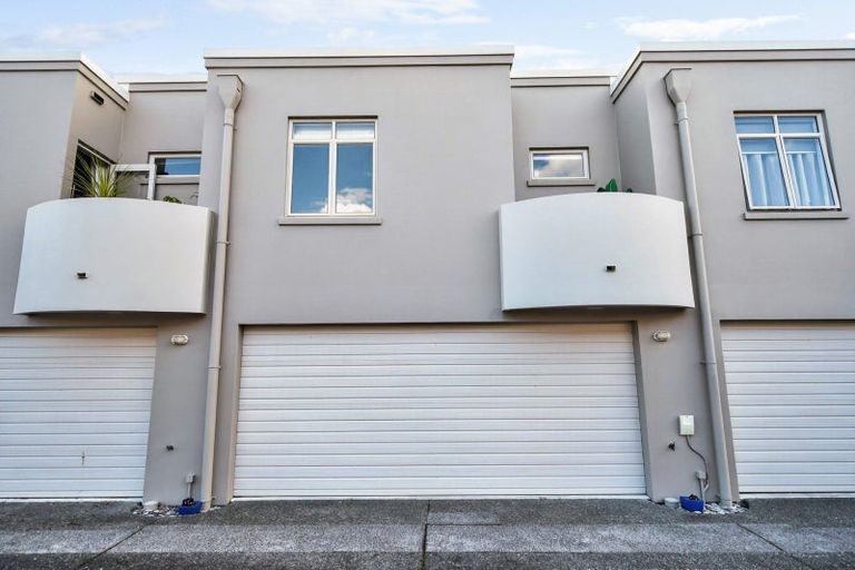 Photo of property in 4/29 Third Avenue, Tauranga, 3110