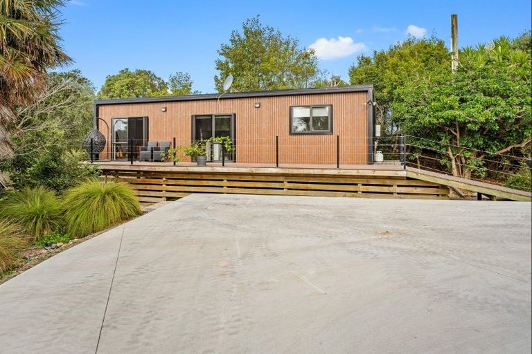 Photo of property in 48 Witheford Road, Wharehine, Wellsford, 0973