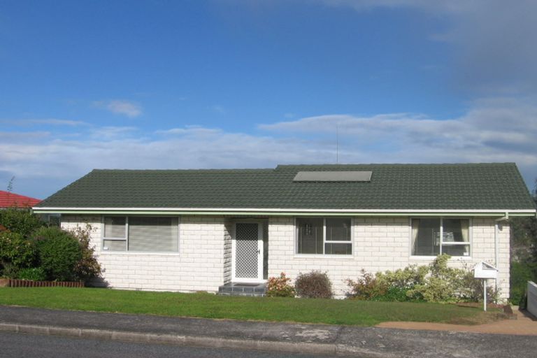 Photo of property in 25 Donovan Avenue, Massey, Auckland, 0614